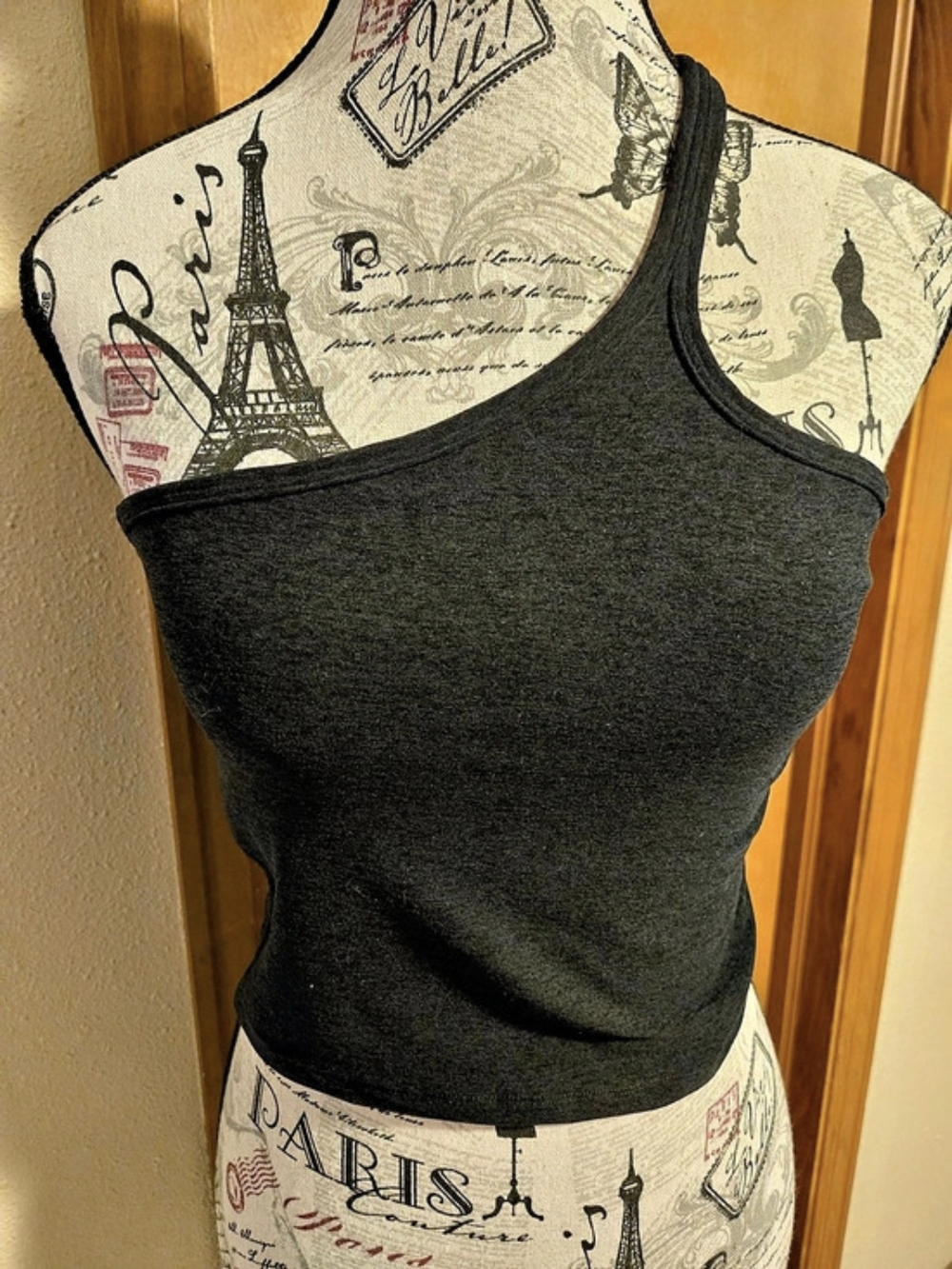 Beyond Yoga Black Tank Top With Built In Bra Size Medium Like New